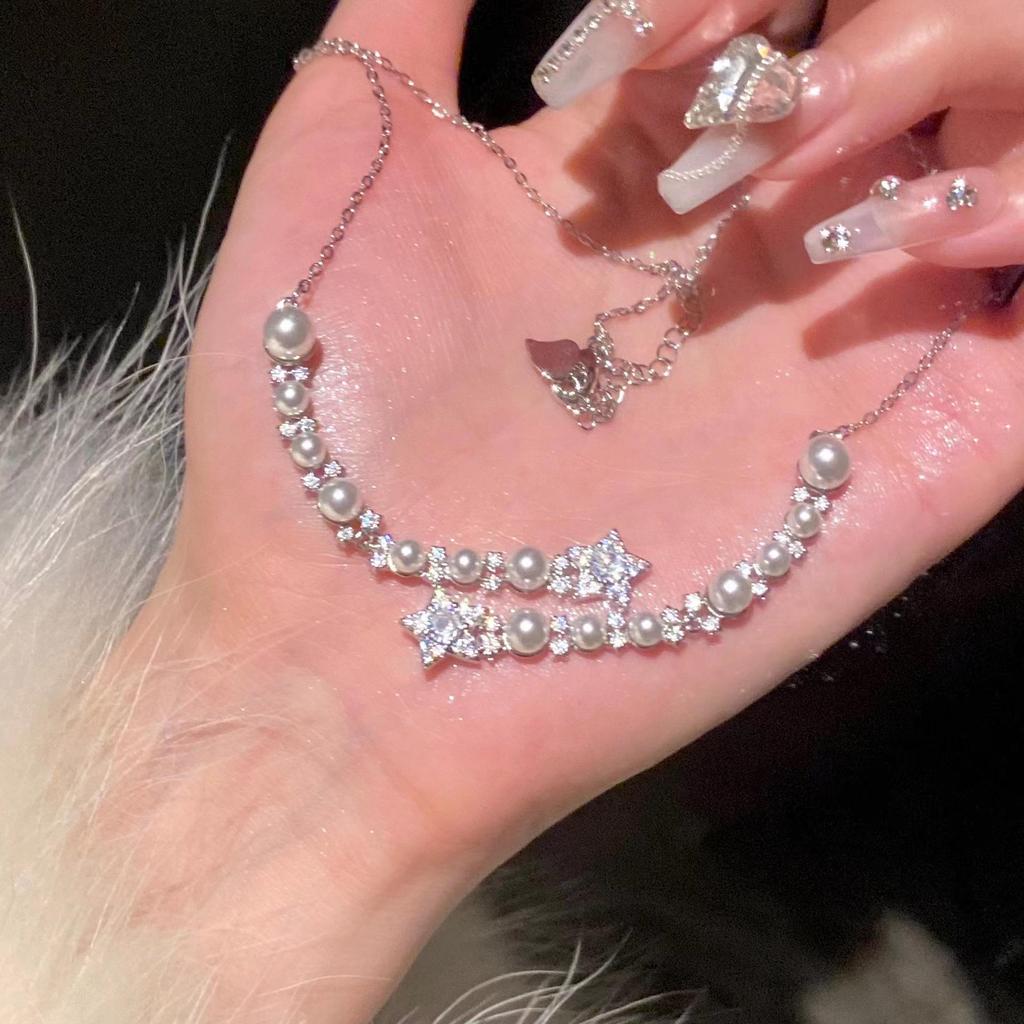 Elegant Pearl & Diamond Star Necklace – Light Luxury Clavicle Jewelry, Versatile and Stylish Five-Pointed Star Design