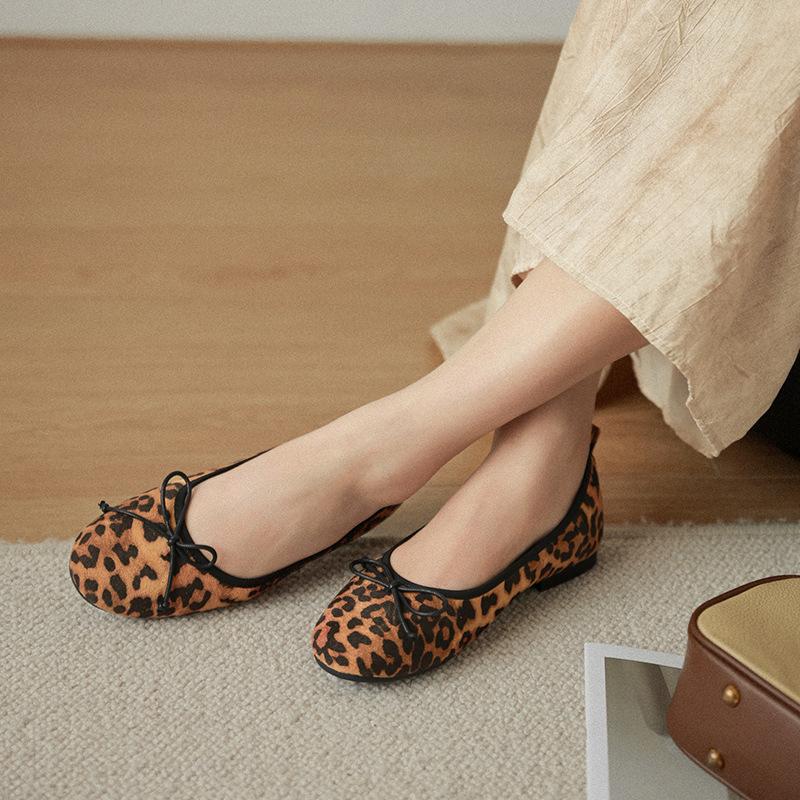 Fashion Round Toe Bowtie Flats Women Leopard Mocasines Flat Heel Ballerina Shoes Sexy Leopard Loafers Zapatos Mujer Cómodos Plus Size 43