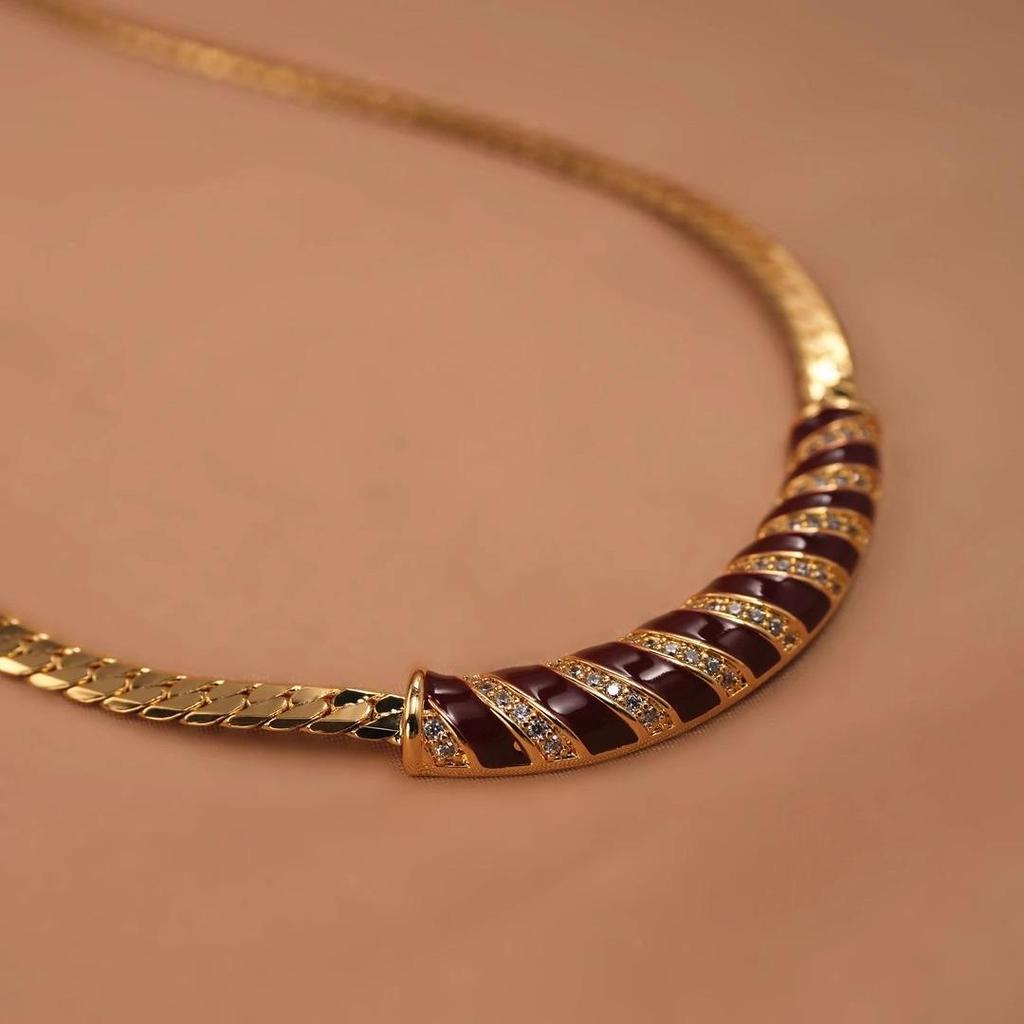 Vintage High-End Zircon-Inlaid Geometric Snake Bone Choker Necklace