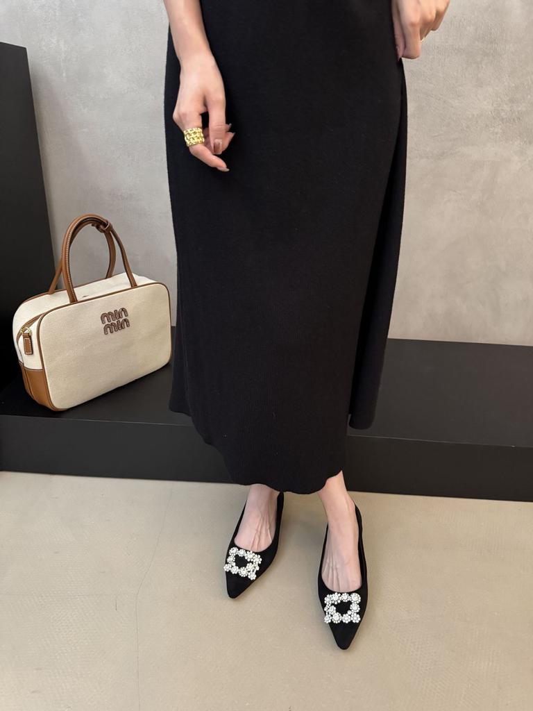 2025 New Pointed Flat-soled Single Shoes Women's Rhinestone Square Buckle Shallow Mouth Ladyshoes Versatile Commuter Professional Work Shoes Ladyshoes