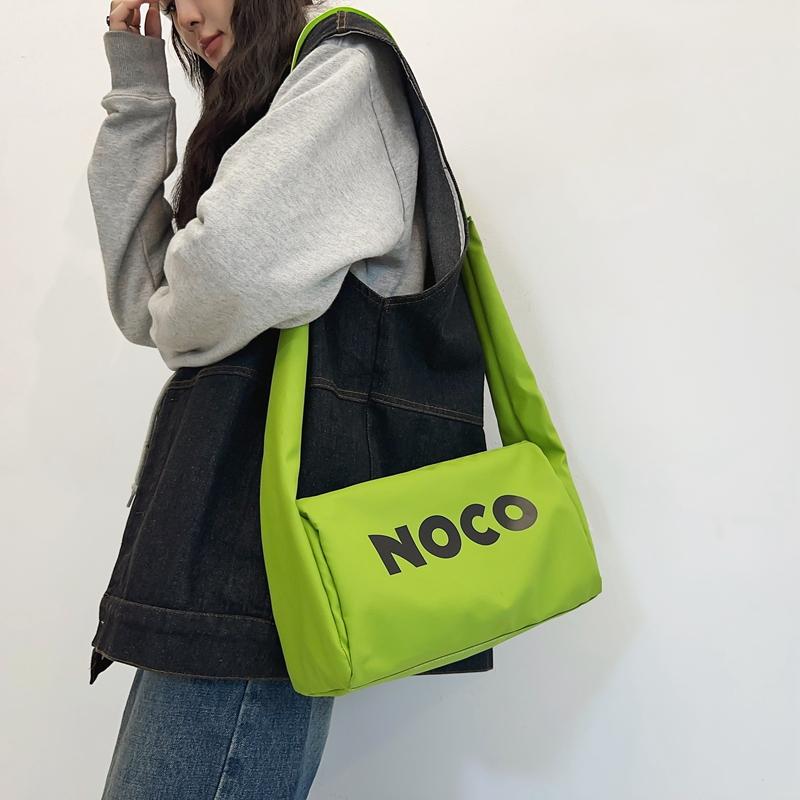 Спортивная сумка через плечо — фото 4