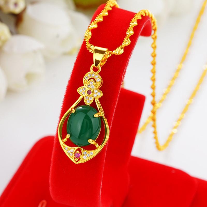 Elegante Pingente de Cabacinha com Fecho de Paz de Jade - Corrente para Clavícula em Aço Titânio no Estilo Chinês Retro