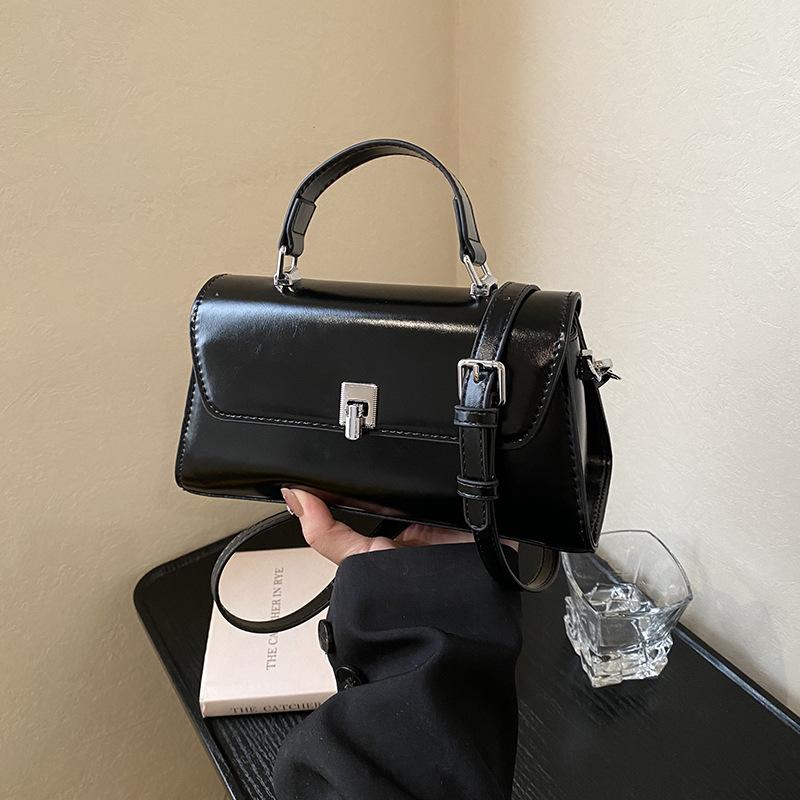 High-end Women's Bags, New Fashion Niche Design, Shoulder Messenger Bag, Retro Handbag.