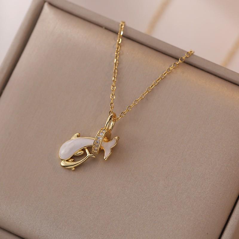 Women's Fashion Heart Pendant Necklace - Elegant, Simple Design, Versatile Clavicle Chain Jewelry