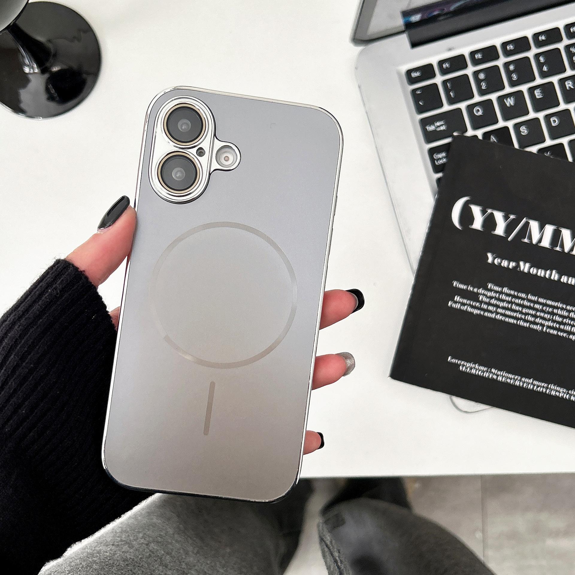 

Thin Circle Magnetic Suction Plated Phone Case for Apple 14promax Protective Case for IPhone 15plus Shell 14 Film For iPhone11Promax