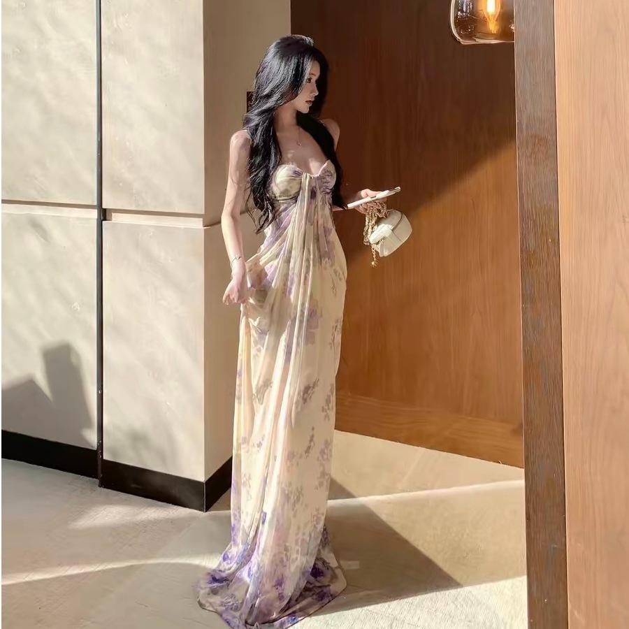 Wisteria around the heart suspender long dress is beautiful, fairy gas out of the piece, vacation skirt niche design sense, all kinds of skirts women