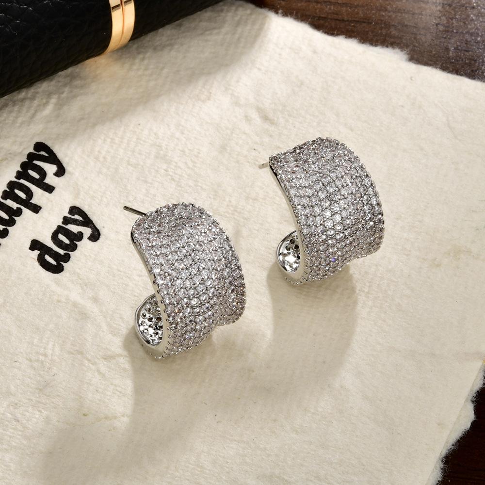 2026 High-End Full Zircon Micro-Pave C-Shape Earrings - Elegant Copper Gold Plated Wide Hoop Studs for Women Light Luxury Jewelry
