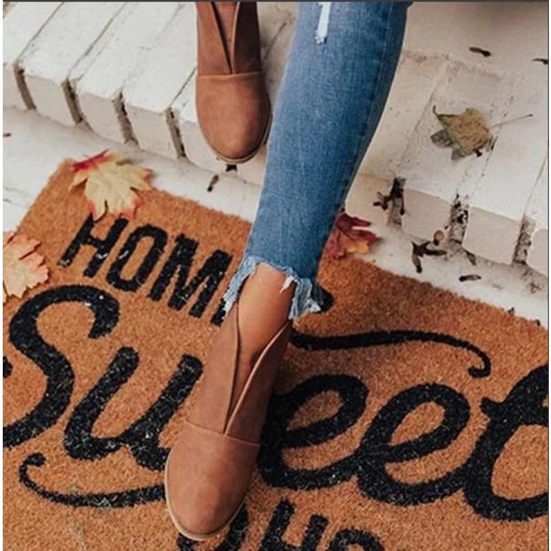 Large Size Middle Heel Chelsea Boots Autumn and Winter New Pointed Women's Boots
