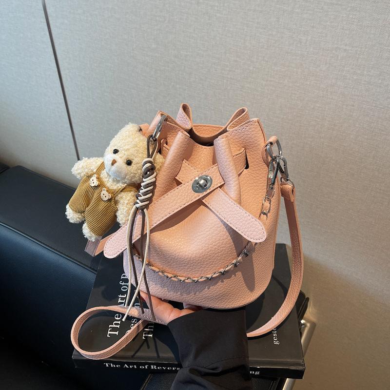 Niche Design Bucket Bag Women's New Fashion Chain Versatile Bag High-end Single Shoulder Messenger Bag