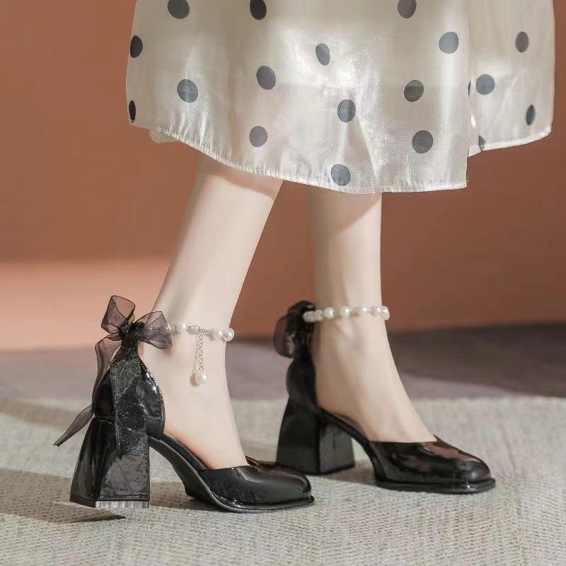 

Мода 2024 Весна и осень Новая мода однотонные туфли на высоком каблуке с цепочкой из жемчуга и лентой на высоком каблуке Туфли Мэри Джейн Женская обувь 40 чёрный