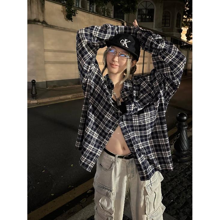 2024 Rutig långärmad skjorta Japansk Hong Kong Style Ins Lös skjorta Pojkar Sommar Trendig Mångsidig Casual Coat