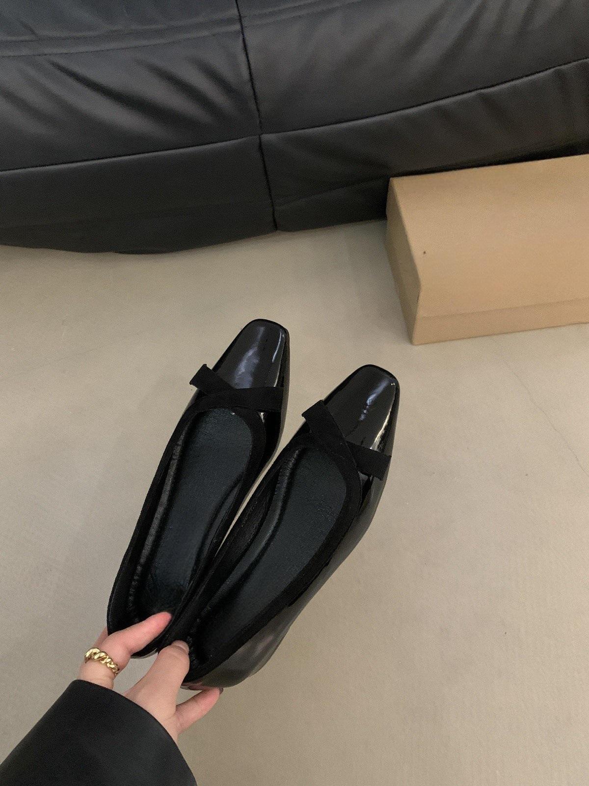 

Грубый каблук французские красные вечерние туфли женские туфли 2024 новые весна и осень с юбкой бант туфли для поездок на работу 40 чёрный