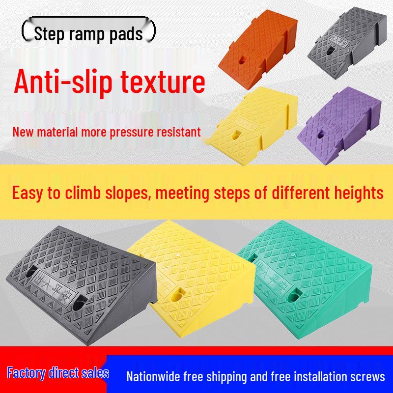 Car Curb Ramp: Plastic Step Pad for Sill, Edge, or Slope, Ideal for Uphill Climbing and Speed Bump Triangle Pad