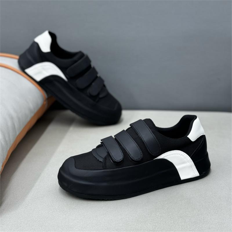 

New comfortable shoes sneakers comfortable and breathable dnh 38 чёрный
