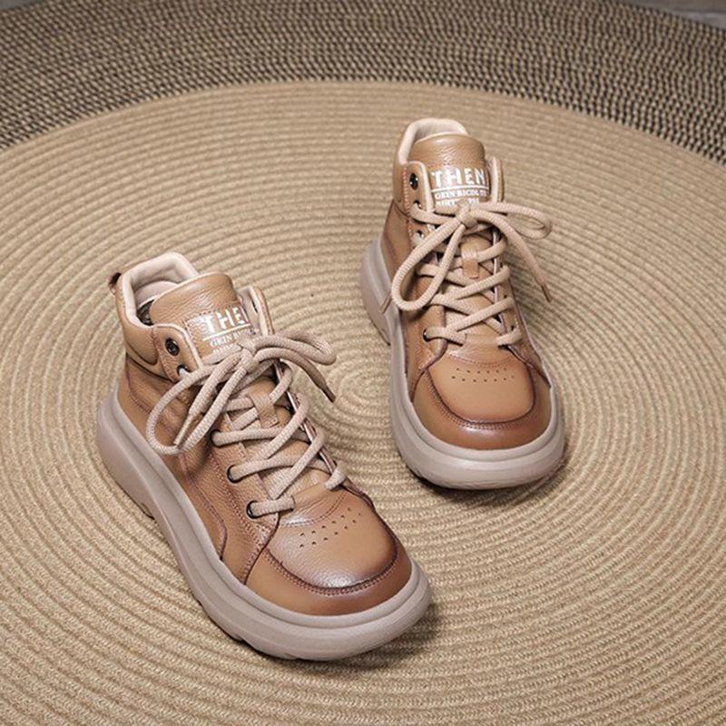 Women's Retro Genuine Leather Ankle Boots - Warm, Versatile, Thick Sole, Casual British Martin Style for Autumn and Winter.