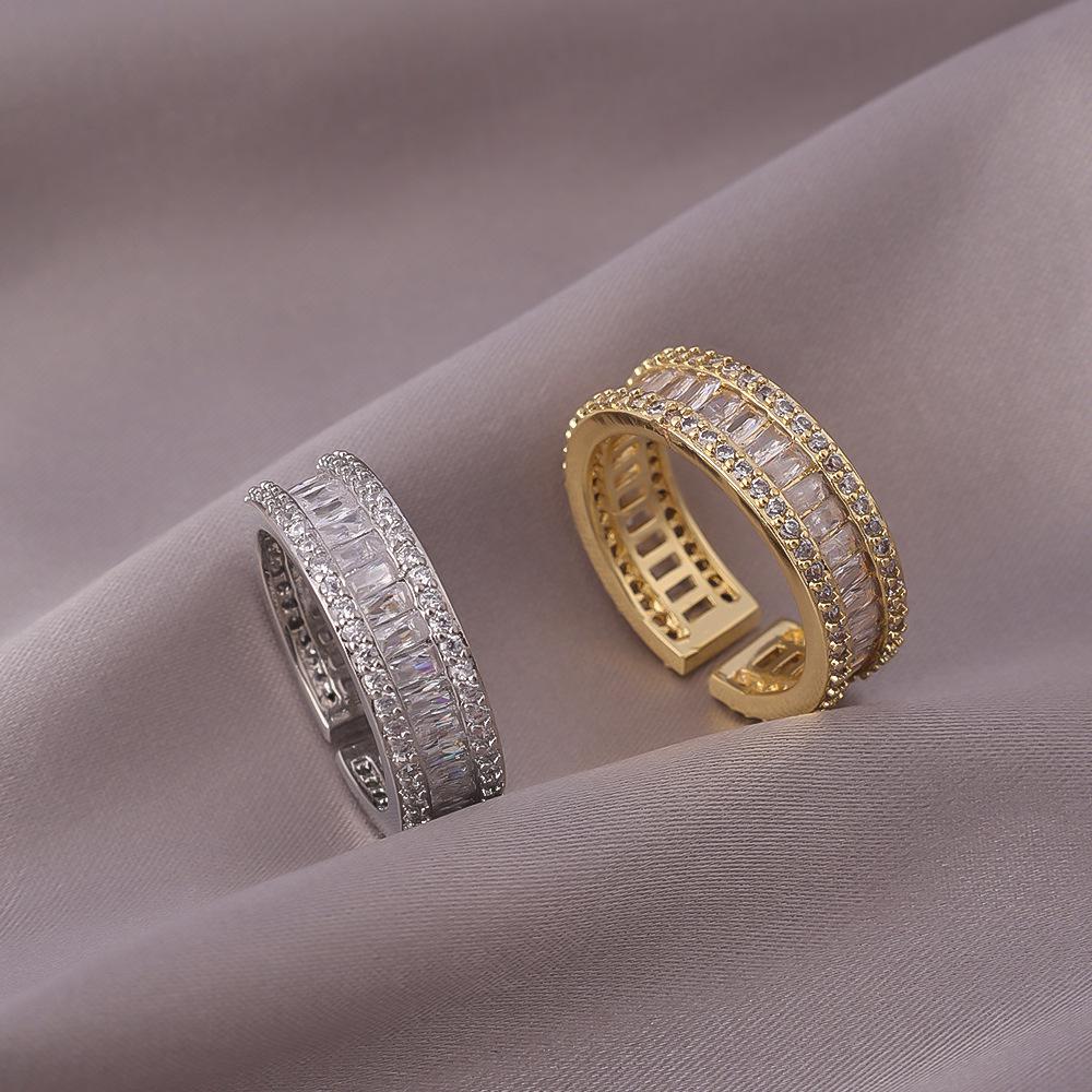 

Женское изысканное корейское разомкнутое кольцо - Трендовое, регулируемое, нишевый дизайн Silver (J-020)