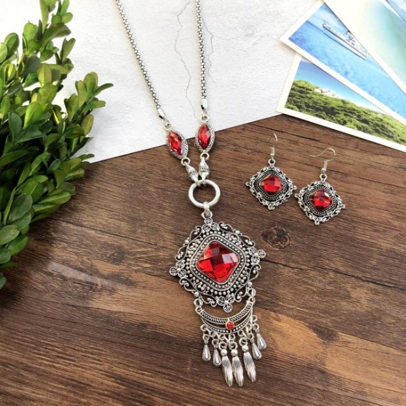 Vintage turquoise necklace Bohemian versatile temperament exaggerated fringed sweater chain earrings accessories