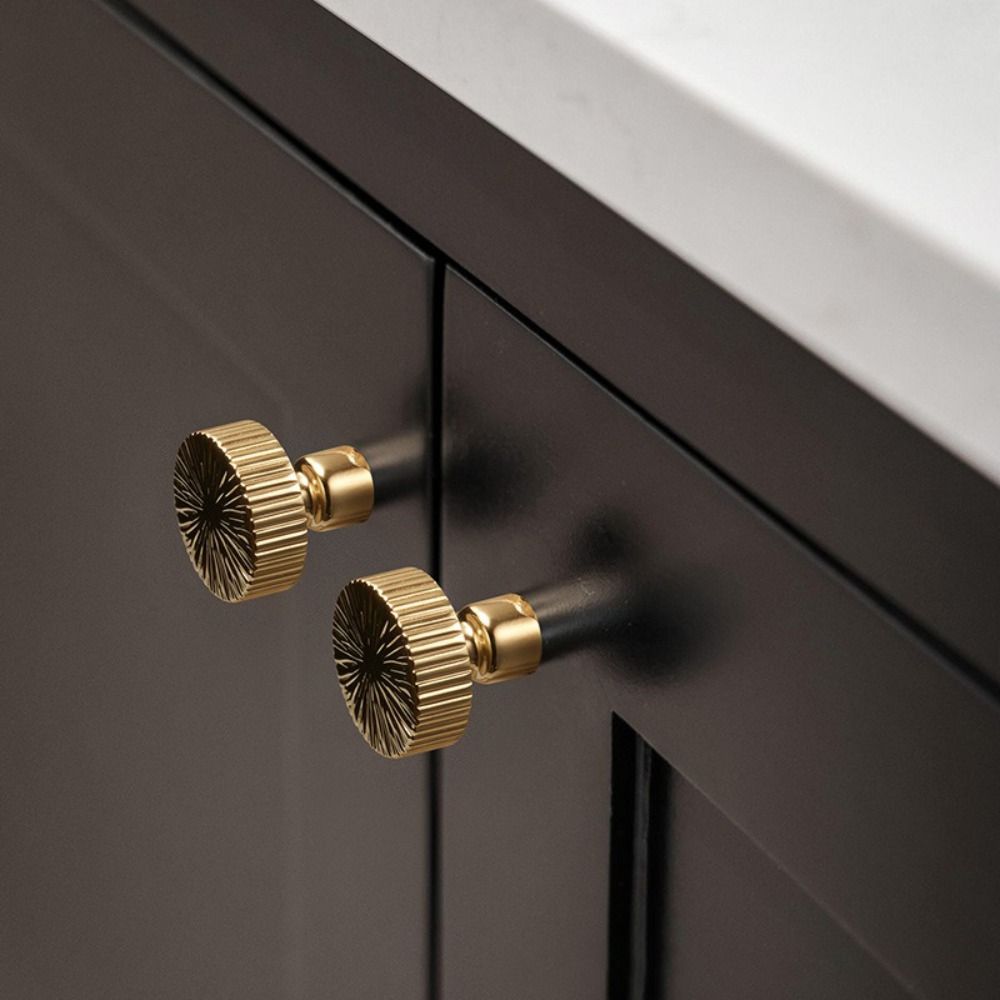 Zinc Alloy Wardrobe Handle Line Design French Cabinet Knob Bright Gold Anti Fingerprint Furniture Handle Shoe Cupboards