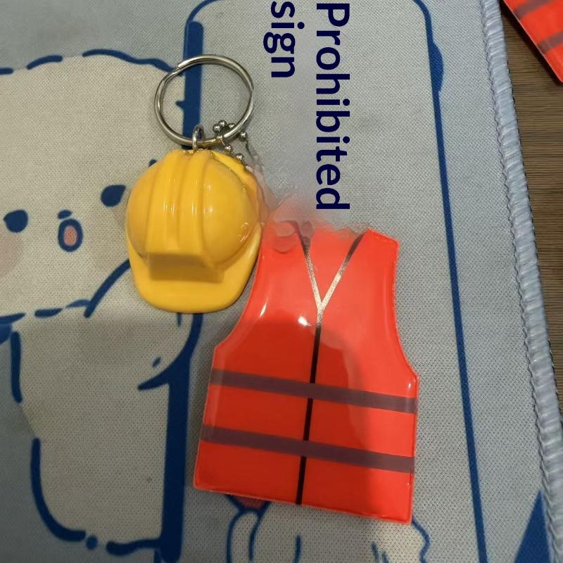 1Pc Creative Vest And Safety Helmet Shaped Keychain Night Travel Reflective Warning Sign Pendant For Backpack Accessories