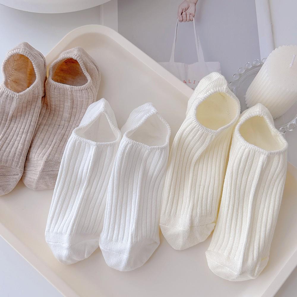 Cream Color Women's Breathable Cotton Low-Cut Boat Socks with Vertical Stripes, Non-Slip Heel, Suitable for Spring and Autumn.