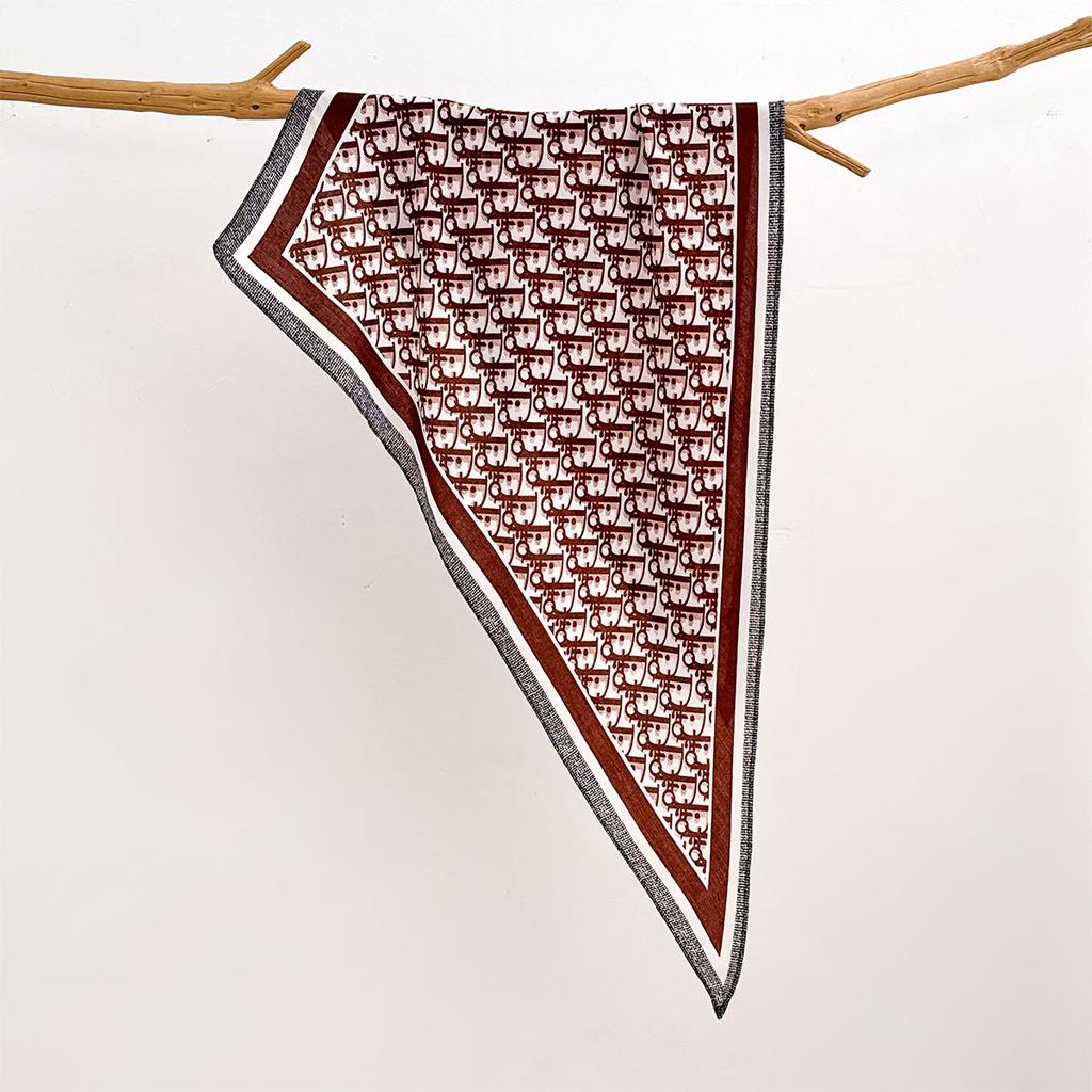 Retro Cotton and Linen Feel Triangular Silk Scarf Women's Four-season Versatile Neck Protection Scarf Headscarf Commuting Accessories Scarf