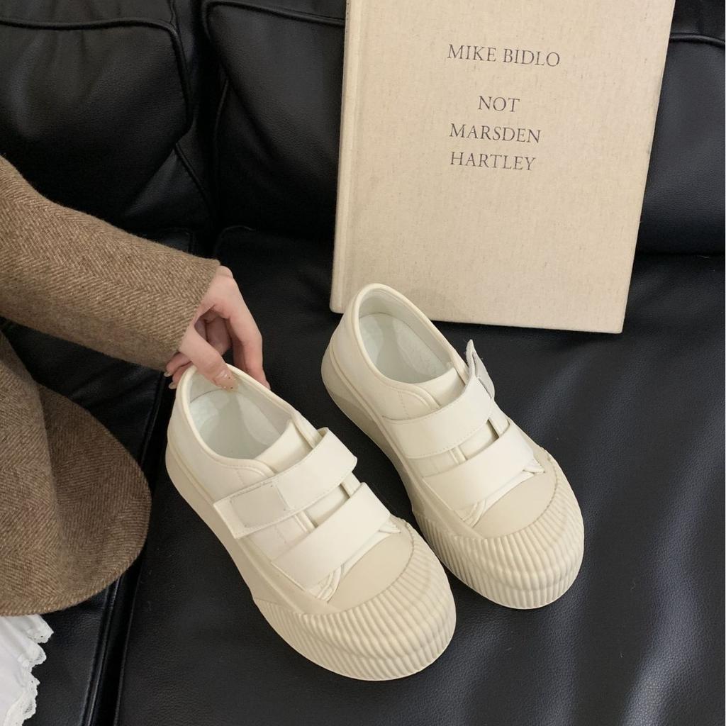 2025 Autumn and Winter New Soft Cute~ Big Round Head Velcro Biscuits Leather Platform Casual Shoes Women's Little White Shoe Board