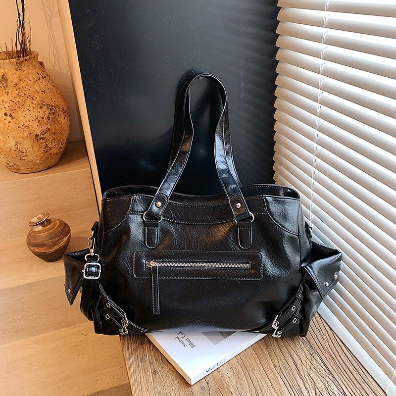 

Retro bag women s large-capacity new summer versatile casual messenger bag shoulder commuter tote bag чёрный