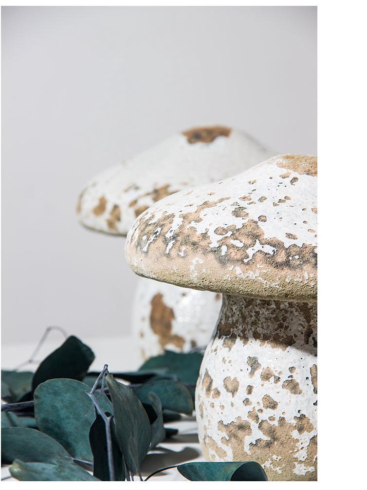 Le Meng Large Mushroom Decorative Ornaments for Home, Hotel, or B&B