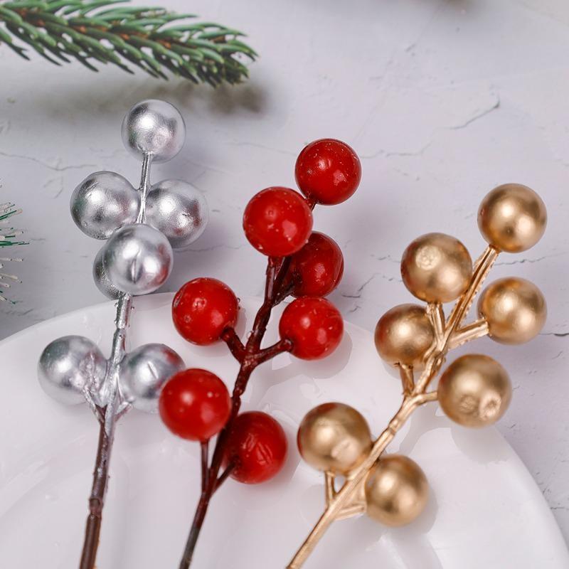 10pcs Artificial Holly Berry Christmas Decor Wire Bundle Garland Wreath Christmas New Year Fake Red Berries for Wreath DIY Home Decor
