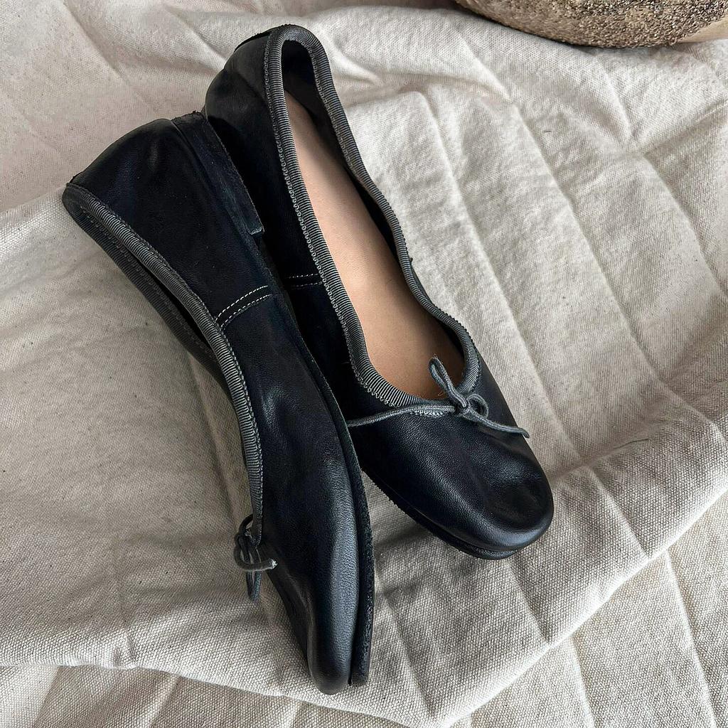 Sheepskin version French with skirt, ballet shoes, round head bow, genuine leather shoes, retro shallow mouth flat sole shoes women