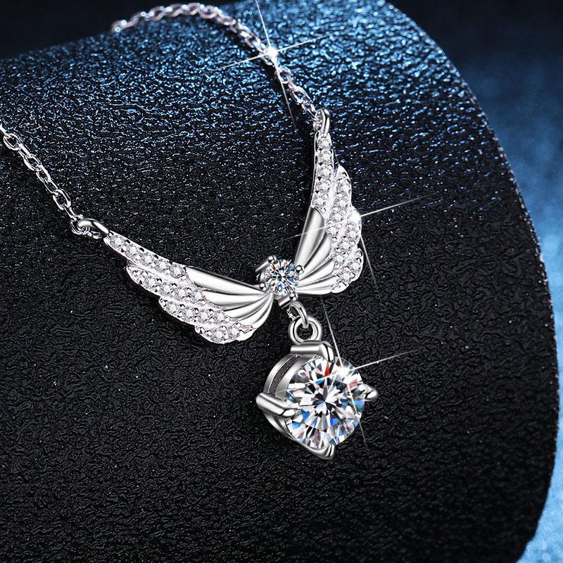 New S925 Silver Angel Wing Dynamic Women's Necklace, Niche Fashion, Exquisite, High-quality Wedding Jewelry