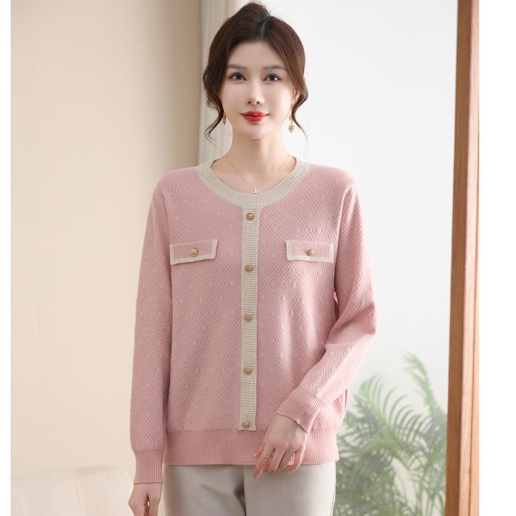 Middle-aged and Elderly People's Spring and Autumn Thin Styles, Outer Bottoming Shirt, New Style Mother's Spring Clothes, Fashionable Knitted Tops