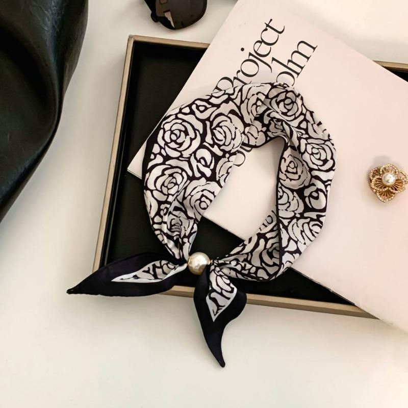 Cashew flower silk scarf new lazy collarbone chain neck protector scarf scarf pearl necklace magnetic buckle silk scarf