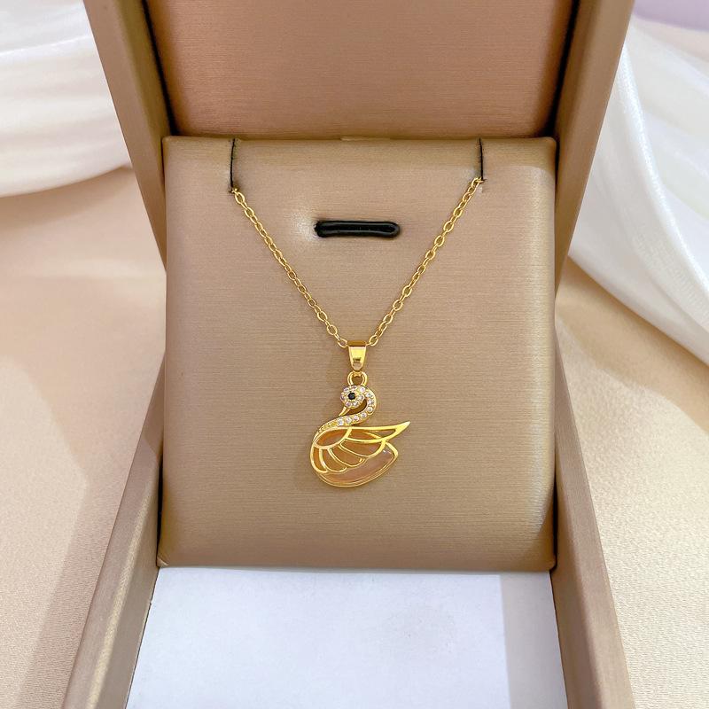 Light Luxury Temperament Gorgeous Swan Opal Necklace Female Versatile Collarbone Chain Titanium Steel Chain