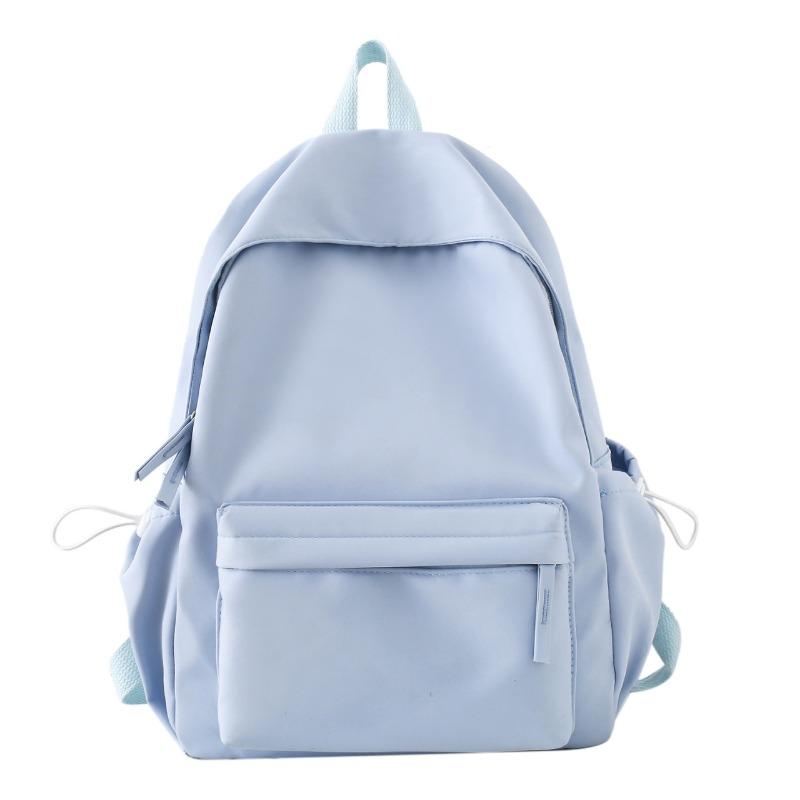 Backpacks Are Fashionable and Popular Among Primary and Secondary School Students