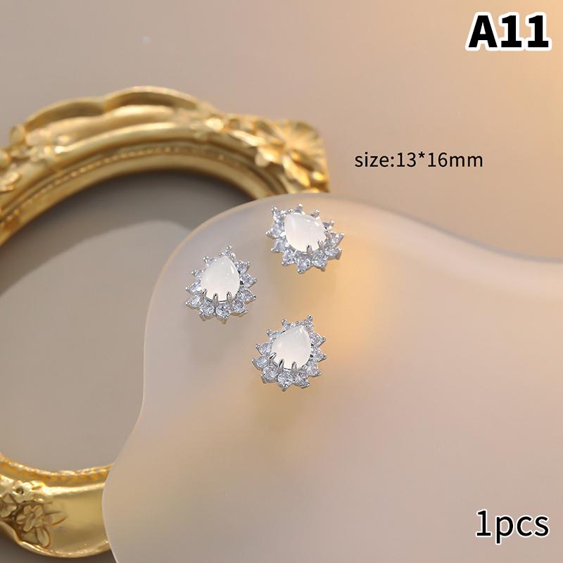 

1Pcs Opal Zircon Crystals Nail Art Jewelry Decorations Nails Accessories Charms Supplies