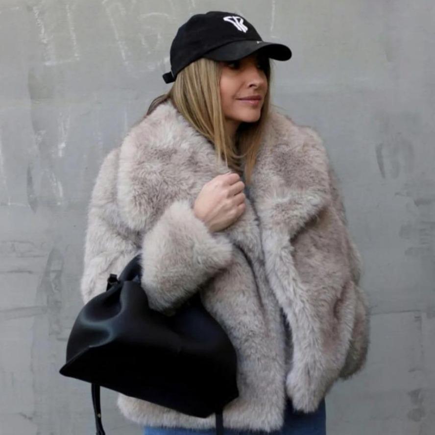 Women's Winter Fashion Artificial Fur Coat - European & American Style D69352