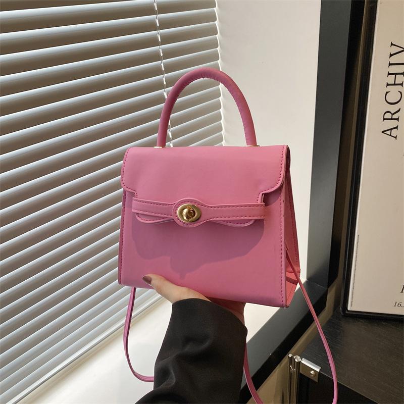 Korean Version of Fashion Portable Small Square Bag 2025 Spring New Trend Versatile Shoulder Bag High Sense Casual Messenger Bag