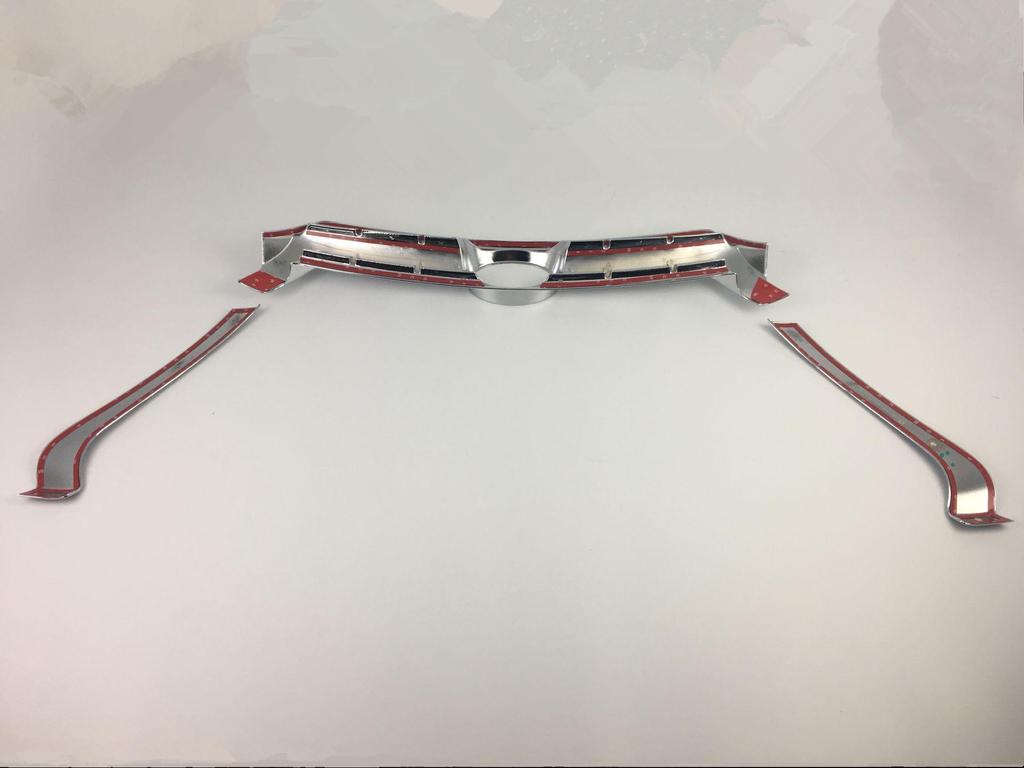 14 Yaris Zhixuan Center Grille & Figure-Eight Trim Modification