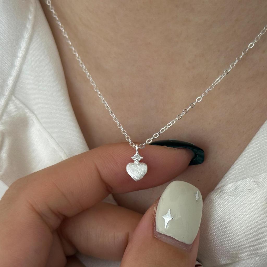 Sterling Silver Heart Pendant Necklace for Women - Elegant, Fashionable Clavicle Chain, Versatile INS Style