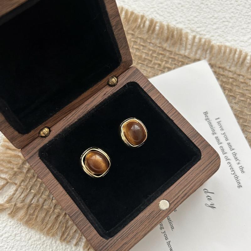 Vintage Retro Tiger Eye Stone Stud Earrings For Women Unique Niche Design Jewelry