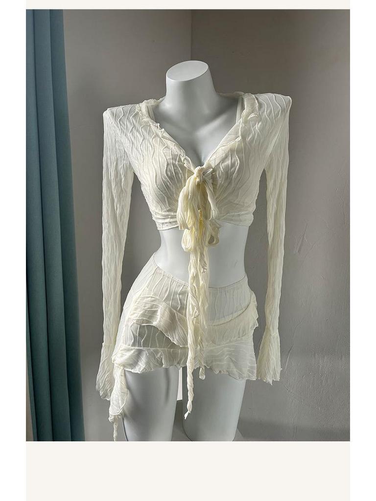 2025 Exclusive Thai-Vietnamese Women's Slimming Tummy-Covering Bikini: Sexy Four-Piece Split Set for Vacations and Hot Springs