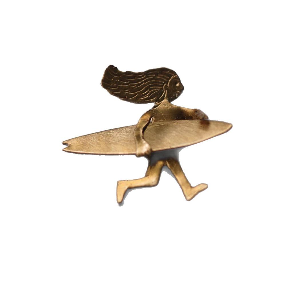 Vintage Surfing Girl Brooch Irregular Lapel Pin Fashion Beach Jewelry Outdoor