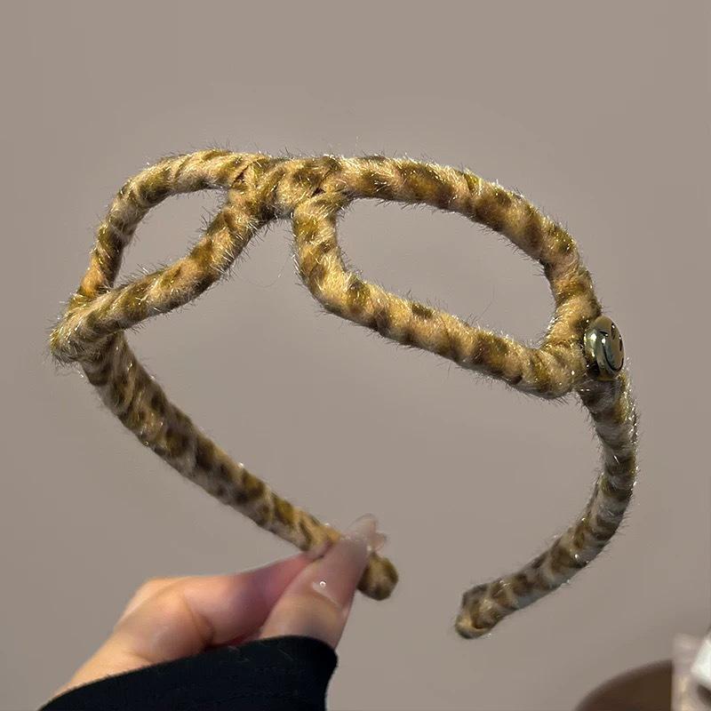 

Плюшевый ободок для очков с леопардовым принтом 2024: Женский аксессуар для волос высокой моды, универсальный осенне-зимний