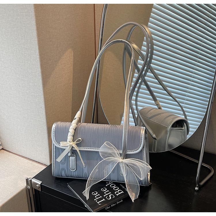Fashion temperament underarm bag women's spring popular bow small square bag commuter shoulder handbag