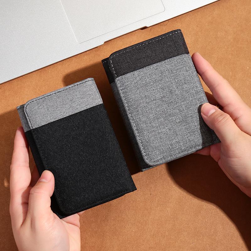 Pánská plátěná peněženka trojdílná: Tenké vertikální pouzdro na karty a peněženka na mince s více přihrádkami na karty.