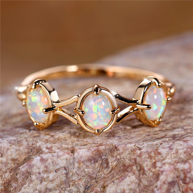 Boho dámský bílý ohnivý opál zásnubní prsten vintage zlatá barva letní svatba pro ženy