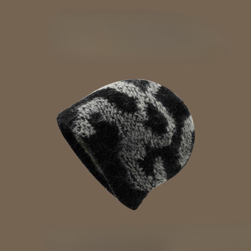 Autumn and Winter Hats Women's Knitted Wool Hats Plush Rabbit Fur Thermal Hats Big Head Circumference Ear Protectors
