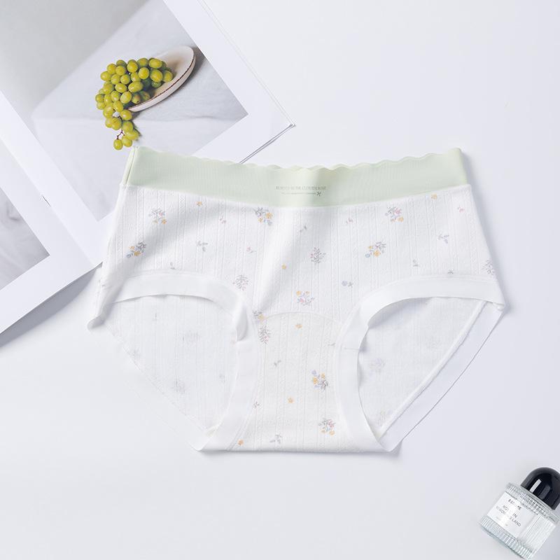 Women's Spring and Autumn Printed Cotton Gentle Small Floral Traceless Underwear
