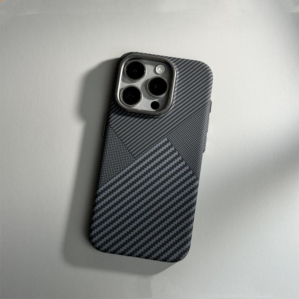 Applicable To IPhone 16 Track Kevlar Carbon Fiber Magnetic Phone Case Apple 15promax Anti Fall Protection Case